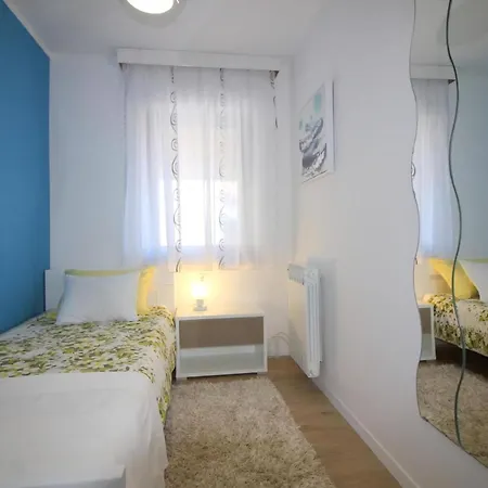 Tancel In Strandnaehe, Klimatisiert Poreč